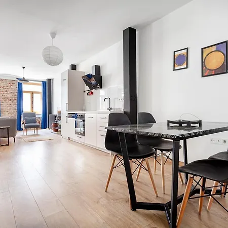 Appart hôtel Amalia By Oval 5*