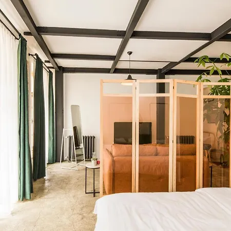 Amalia By Oval 5*